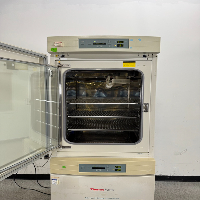 Thermo Forma Series II Water Jacketed Doublestack CO2 Incubator image 3